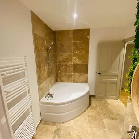 Magnifique Maison 9 Personnes à Hébergement de vacances Valence (Drome)