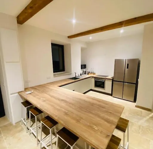 Сasa de vacaciones Magnifique Maison 9 Personnes A *